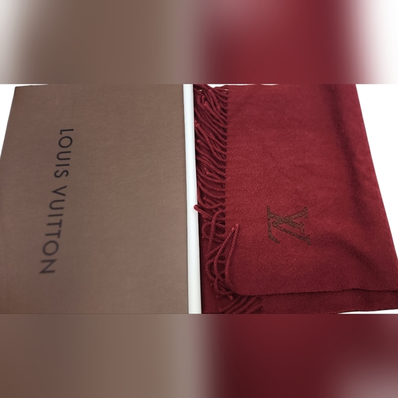 EUC Louis Vuitton 100% Cashmere Scarf with box - Picture 2 of 3